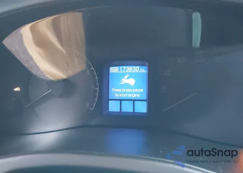 2013 Hyundai Genesis 3.8 z USA, uszkodzony, nr VIN KMHGC4DD4DU229396